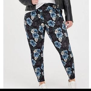 Torrid Black and Blue Floral Leggings